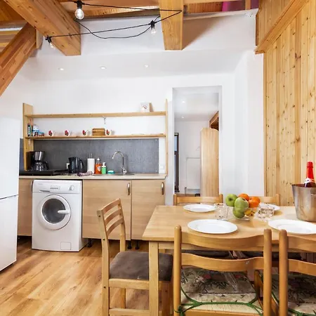 2-level Cozy 20min From Old & Free Parking *